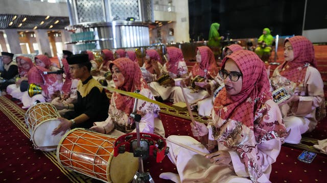 Indonesia Mass Wedding Photo Gallery