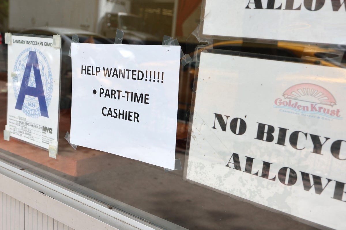 US private employers unexpectedly shed 32,000 jobs in November in biggest drop since 2023