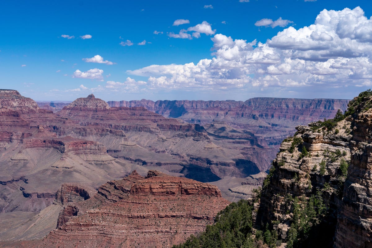 Grand Canyon cancels overnight stays at South Rim lodges because of water-line breaks