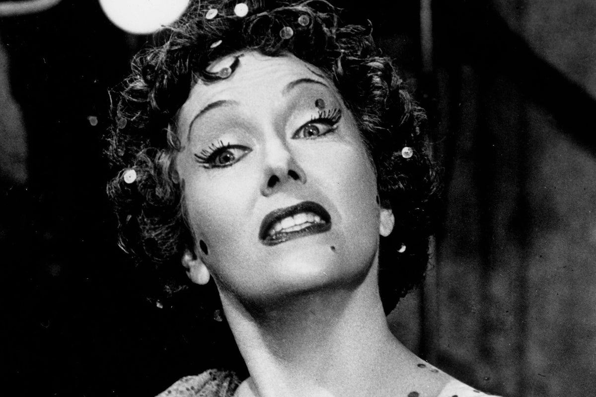 Hollywood is poison – and few films understand its horrors like Sunset Boulevard Hollywood is poison – and few films understand its horrors like Sunset Boulevard