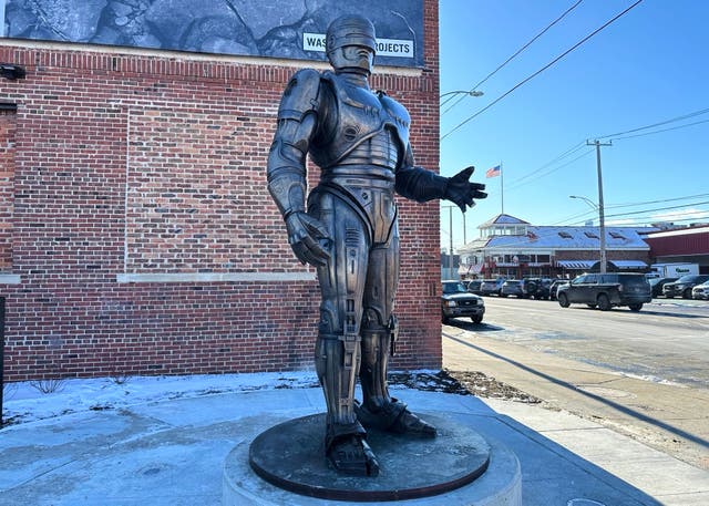 <p>A statue campaign appears to have started around 2010 when Detroit Mayor Dave Bing was tagged in a tweet that noted Philadelphia's statue of boxer Rocky Balboa and said RoboCop would be a “GREAT ambassador for Detroit.”</p>