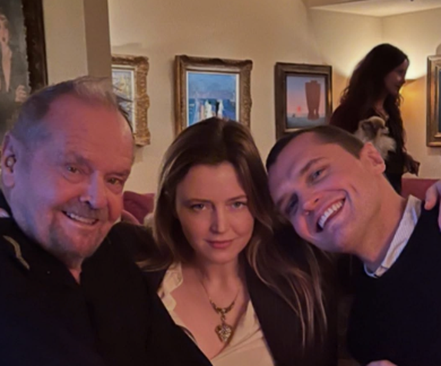 <p>Jack Nicholson with his children, Lorraine and Ray Nicholson</p>