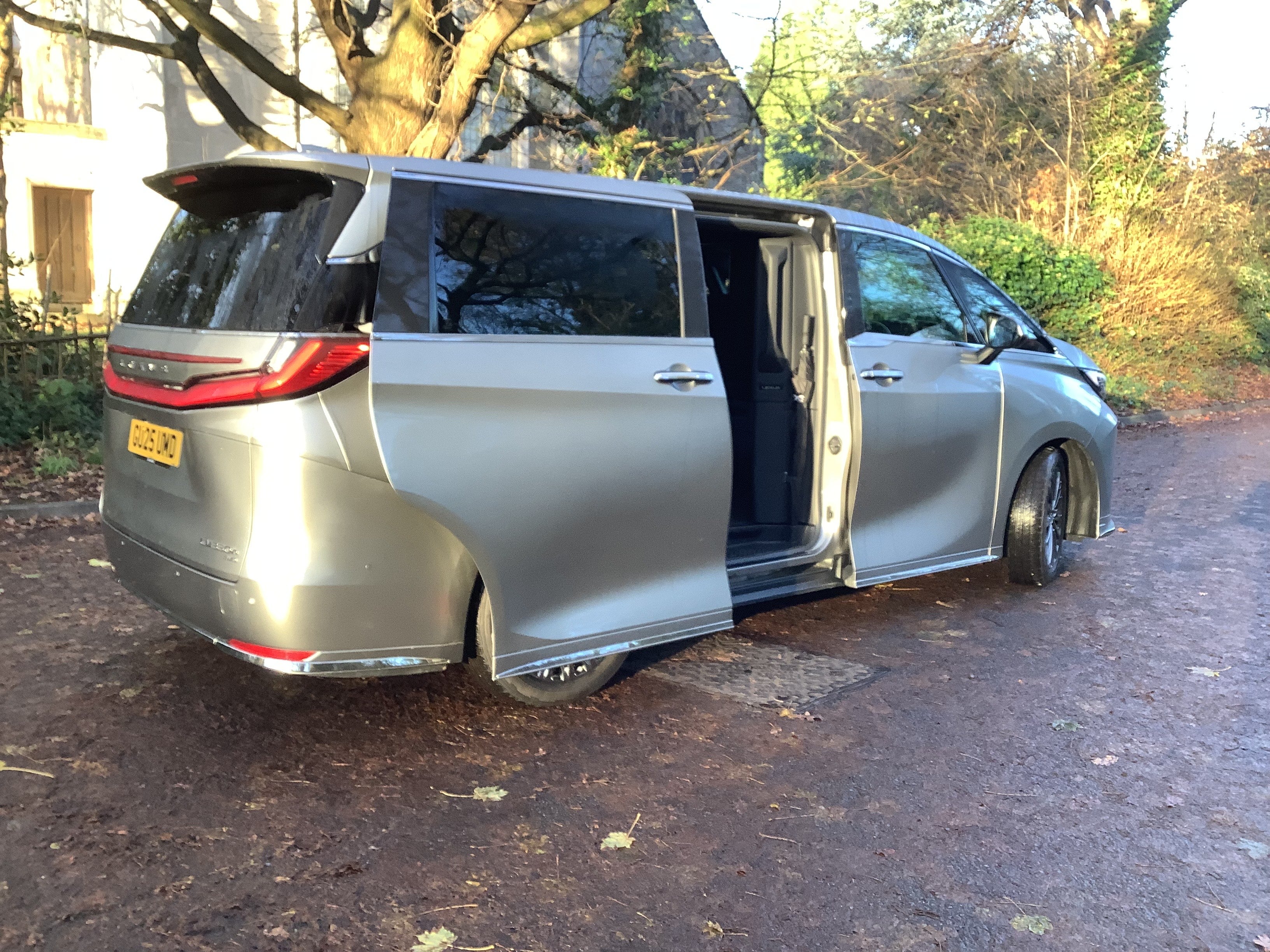 It's a bit of a ‘mini bus’ for elite transportation