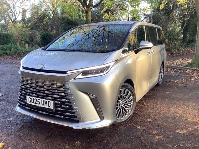 <p>To drive the LM350h is a bit of a dream experience</p>