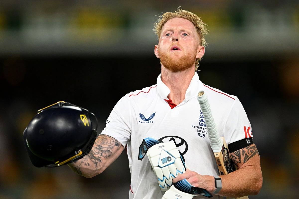 Woeful England slide towards second Test defeat as Mitchell Starc and Australia dominate