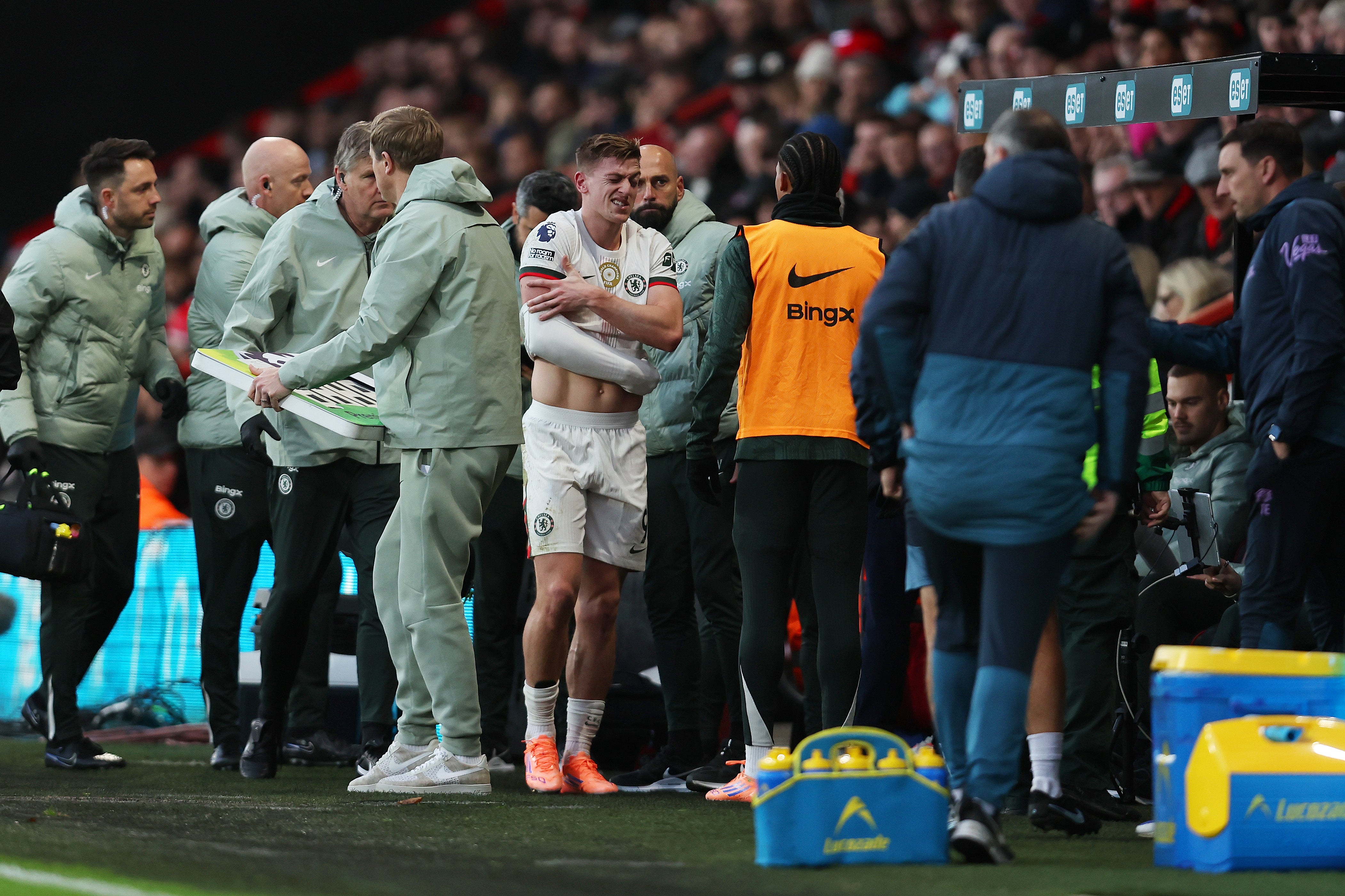 Pelos Blues, Delap foi substituído pelo jovem atacante Marc Guieu