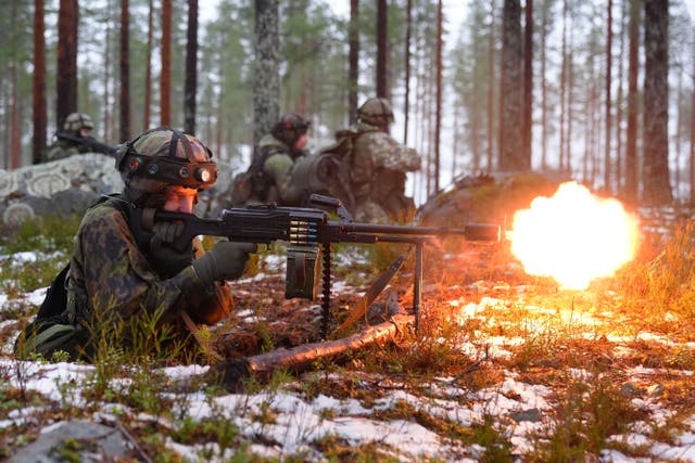 <p>British soldiers train during a major exercise on Nato’s border </p>