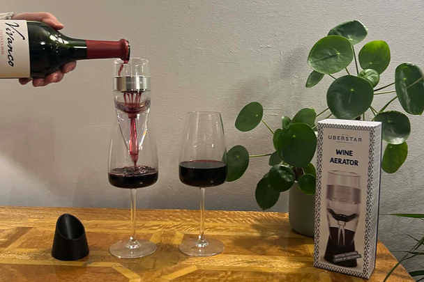 Uberstar wine aerator
