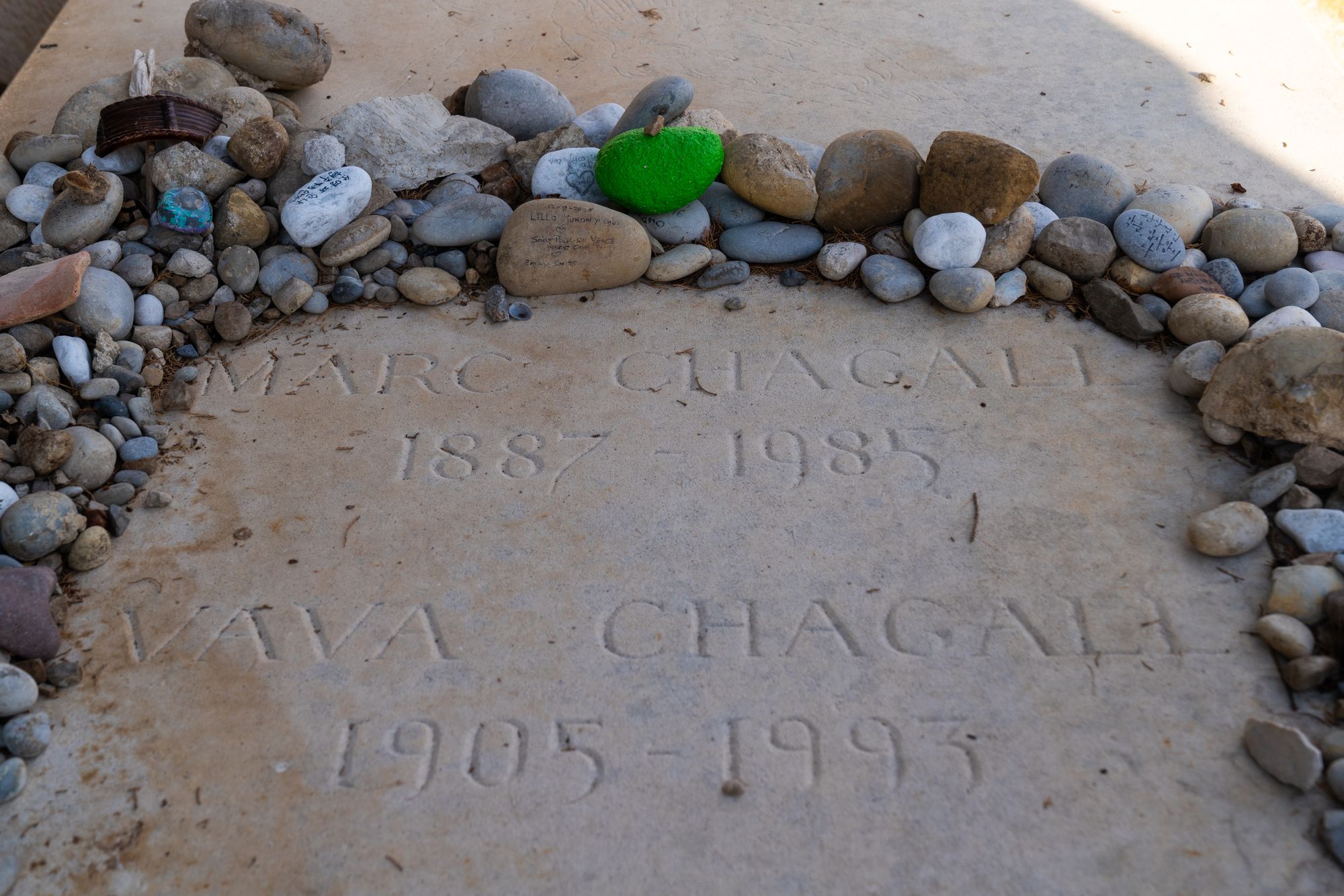 Chagall's grave is marked with pebbles