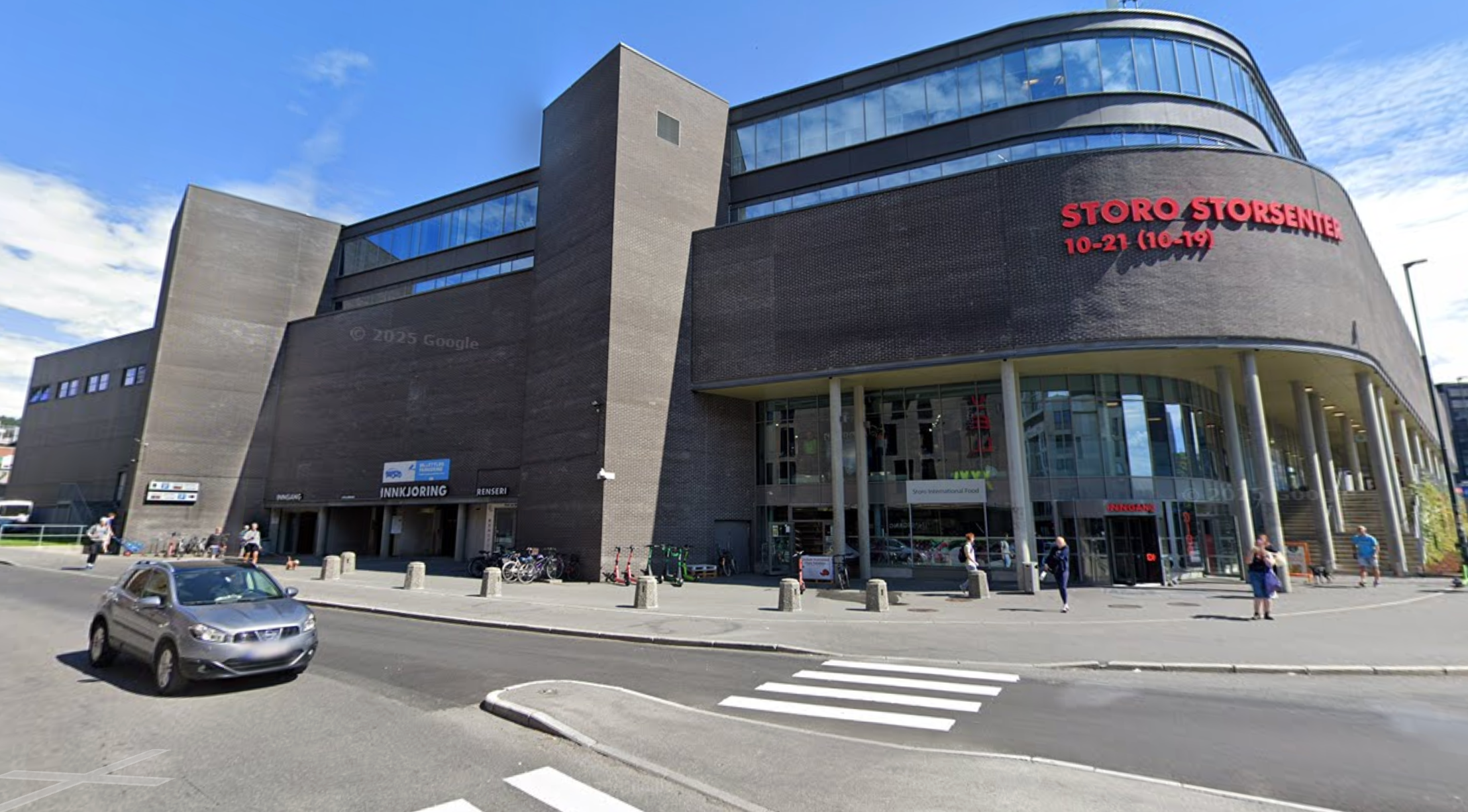 <p>The shopping centre Storo Storsenter was evacuated</p>
