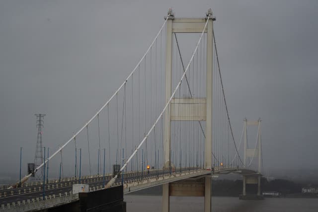 <p>M48 Severn Bridge, closed in both directions due to strong winds</p>