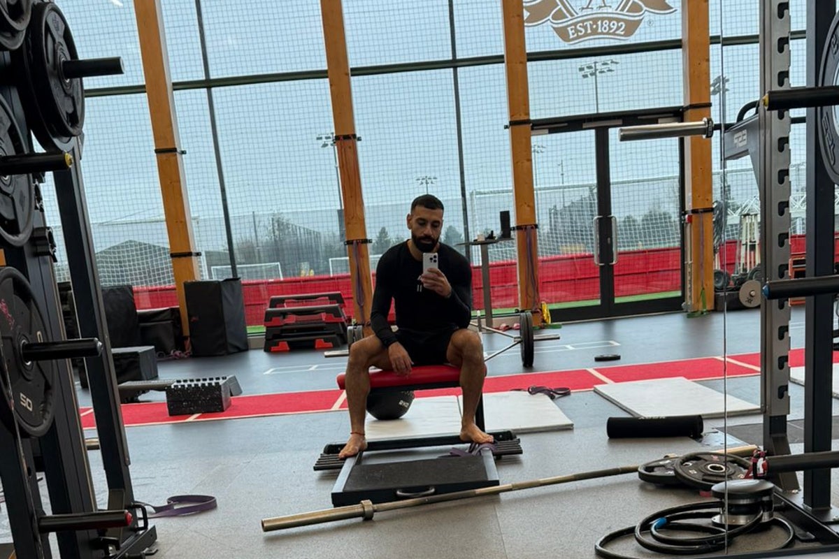 Jamie Carragher responds to Mohamed Salah training selfie with fresh barb