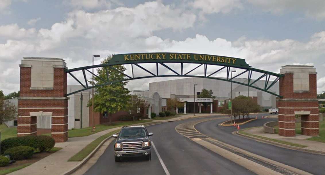Kentucky State é uma universidade pública historicamente negra com aproximadamente 2.200 alunos. Os legisladores autorizaram a criação da escola em 1886
