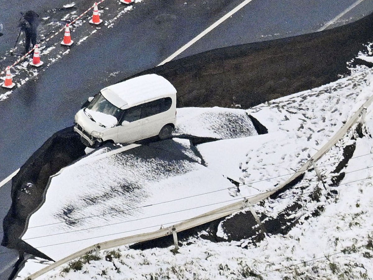 Watch moment 7.5-magnitude earthquake hits Japan | News