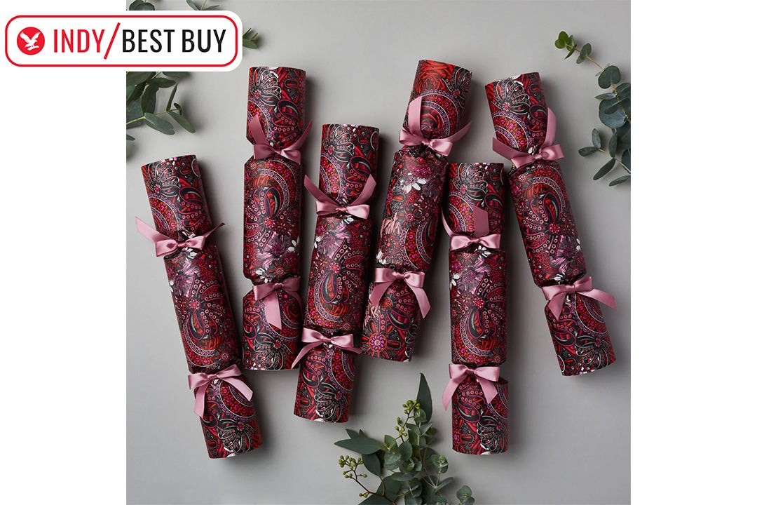 Chase & Wonder Christmas Crackers