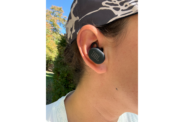 best running headphones indybest review JBL endurance race 2