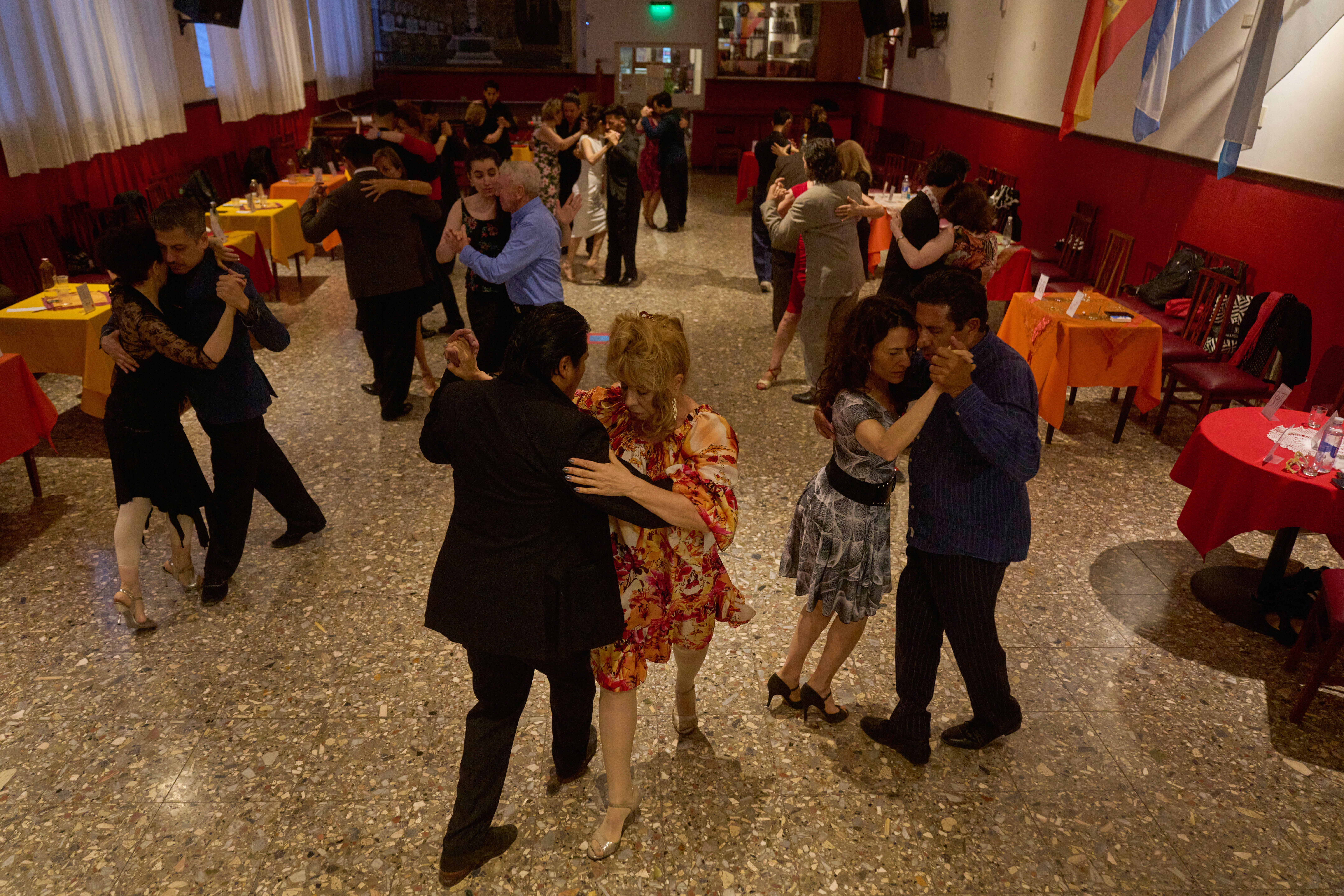 Argentina Tango Taxi Dancers