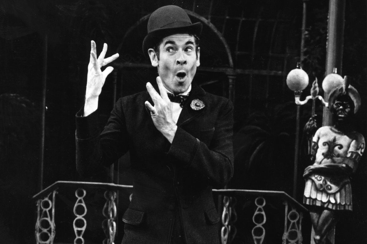 Image for Veteran comedian dies months before th birthday