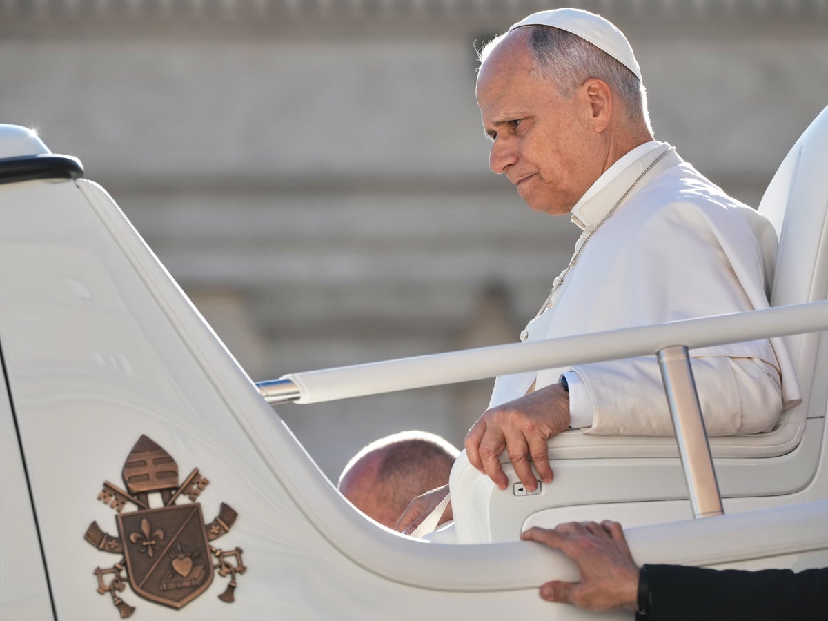 Pope meets with Italian secret agents and urges them to be ethical | The Independent