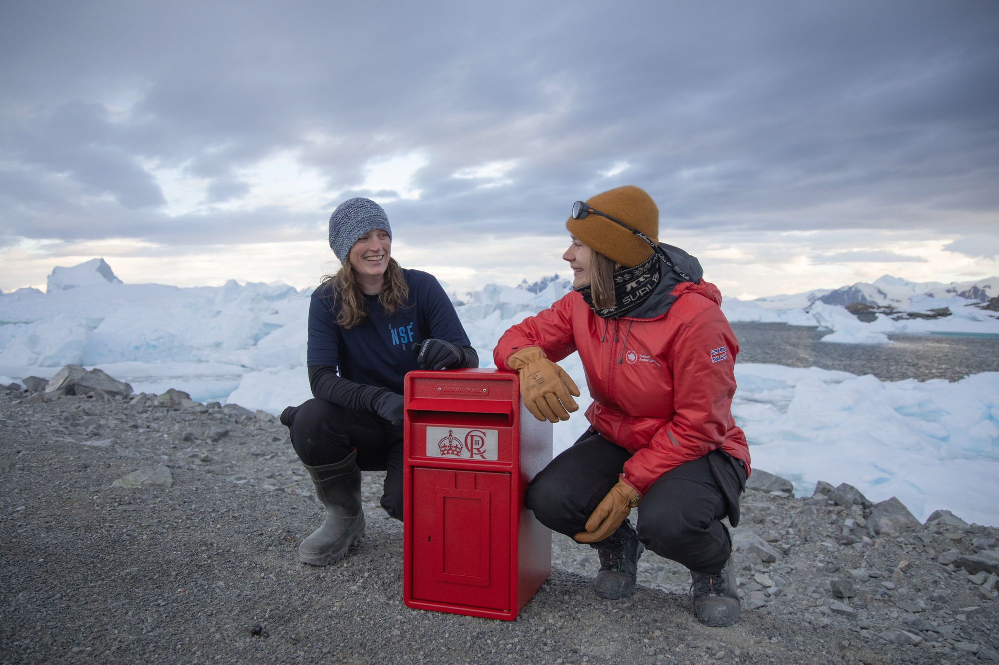 Kirsten Shaw (left) and Aurelia Reichardt with the new post box