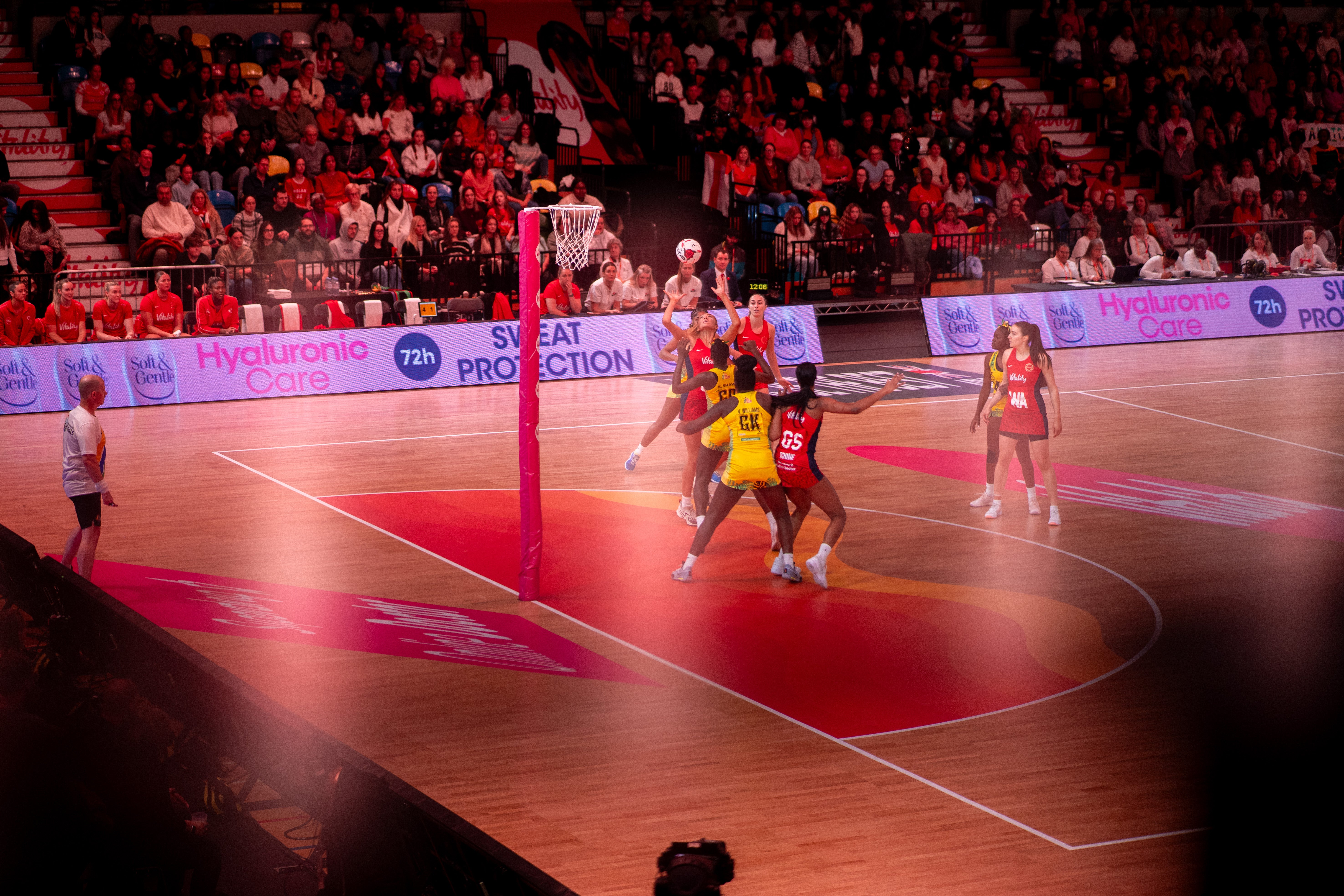 Penggemar Inggris memuji tembakan dan intersep Jamaika