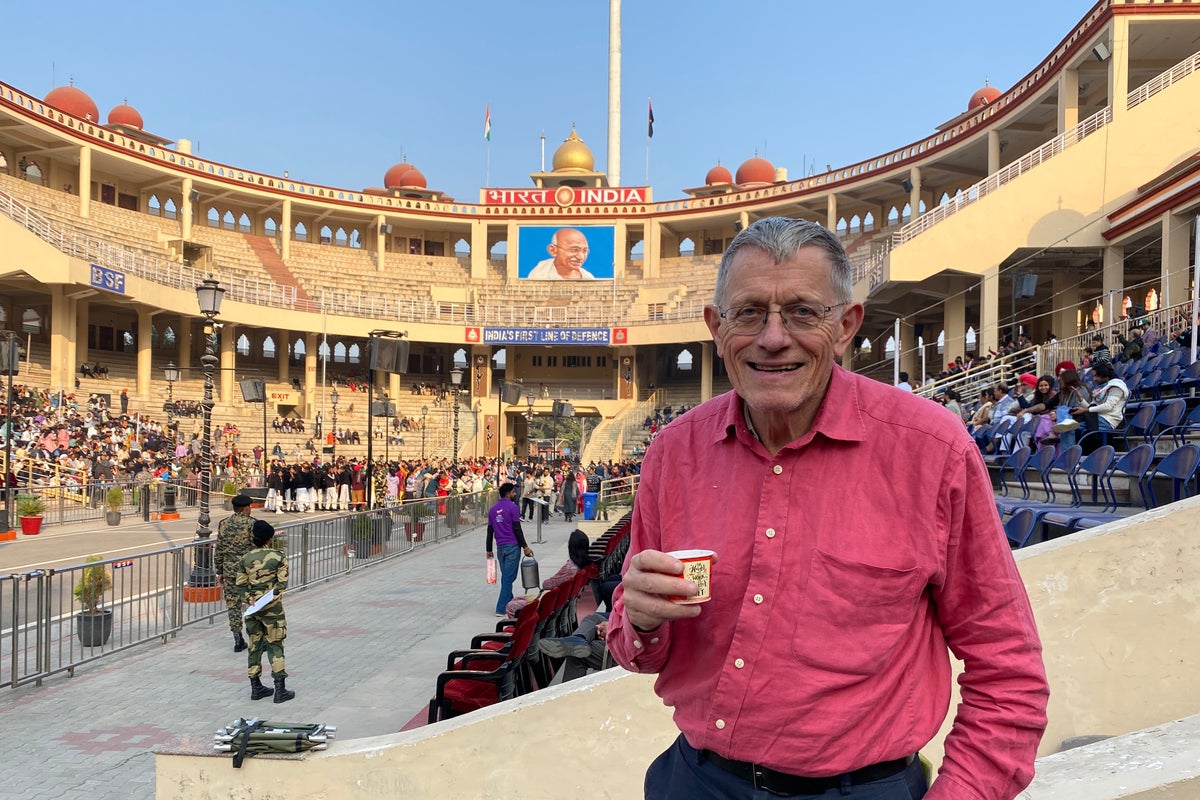 Visiting the Wagah border crossing – India’s tribute to Checkpoint Charlie – UK Times Visiting the Wagah border crossing – India’s tribute to Checkpoint Charlie – UK Times