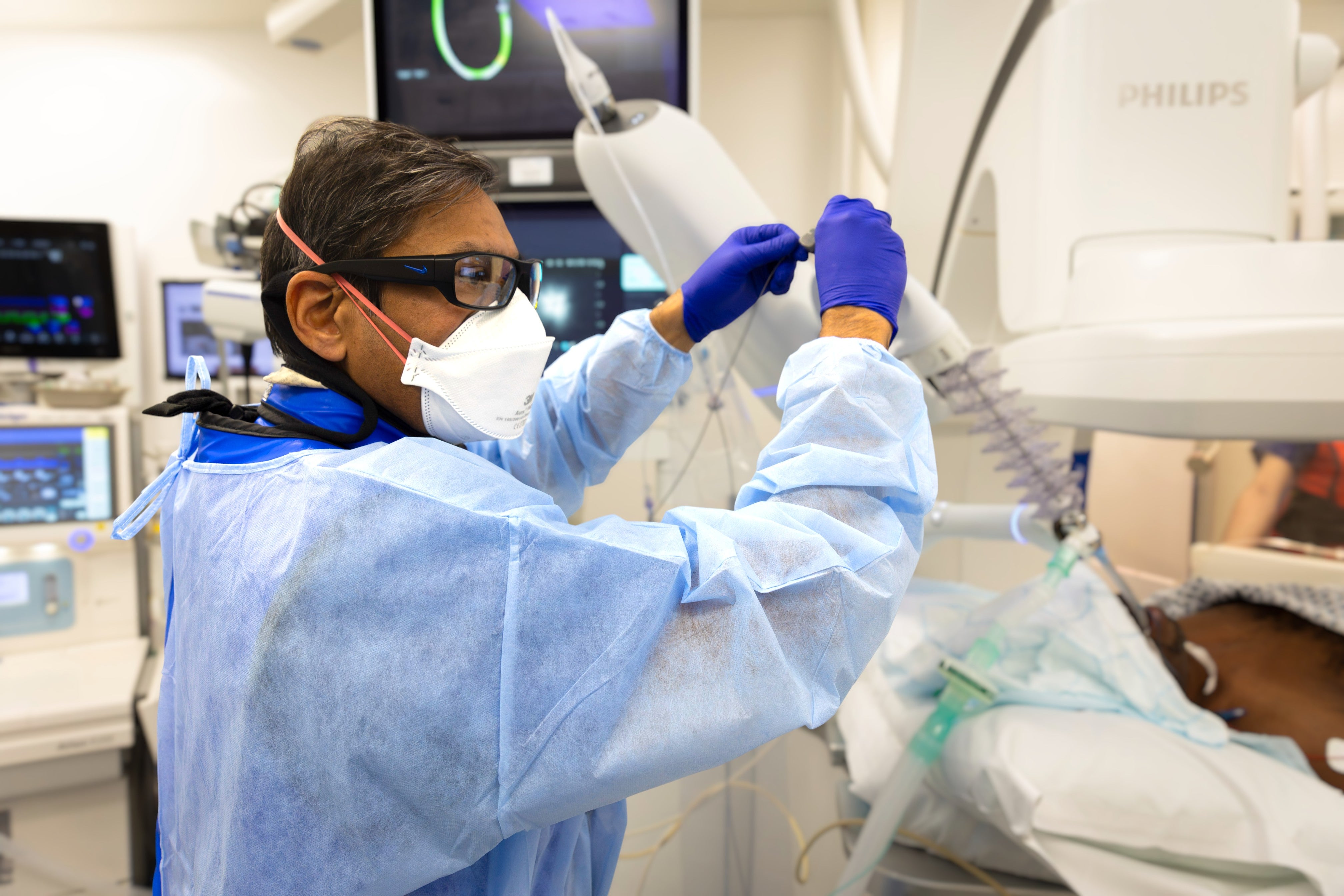 <p>Professor Pallav Shah using the Ion endoluminal system (Ion)</p>