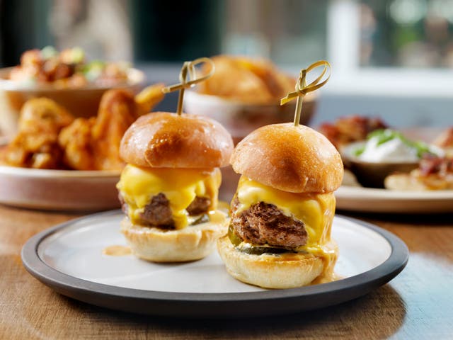 <p>The sliders contain undeclared milk and soy</p>