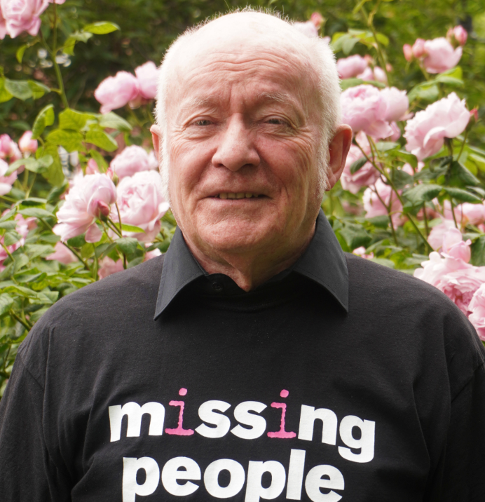 Peter Boxell, que está envolvido com Pessoas Desaparecidas desde a sua fundação, apoiou a campanha SafeCall.