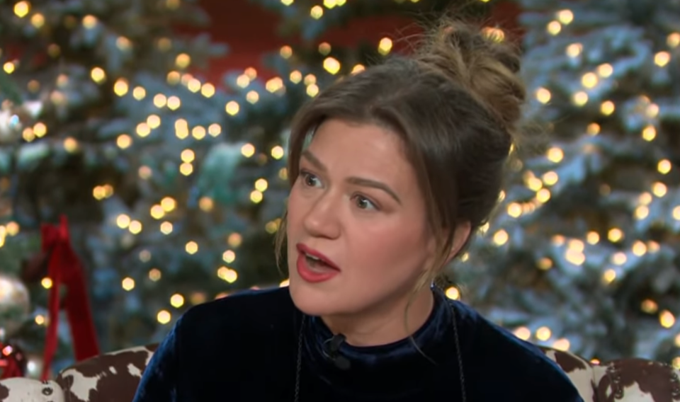 <p>Kelly Clarkson spoke to Kate Winslet about her new movie on her show Monday afternoon</p>