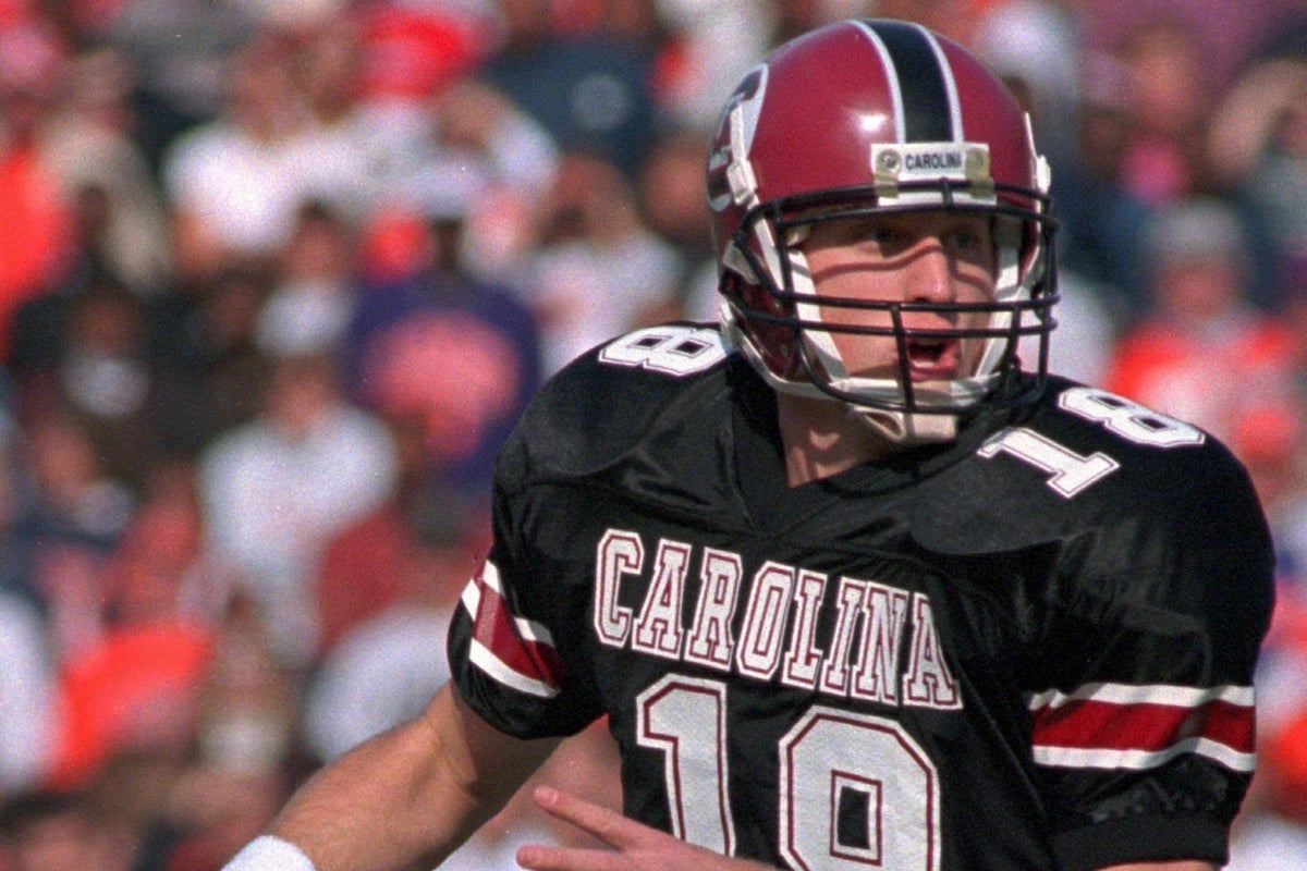 Former South Carolina standout quarterback Steve Taneyhill dies at 52