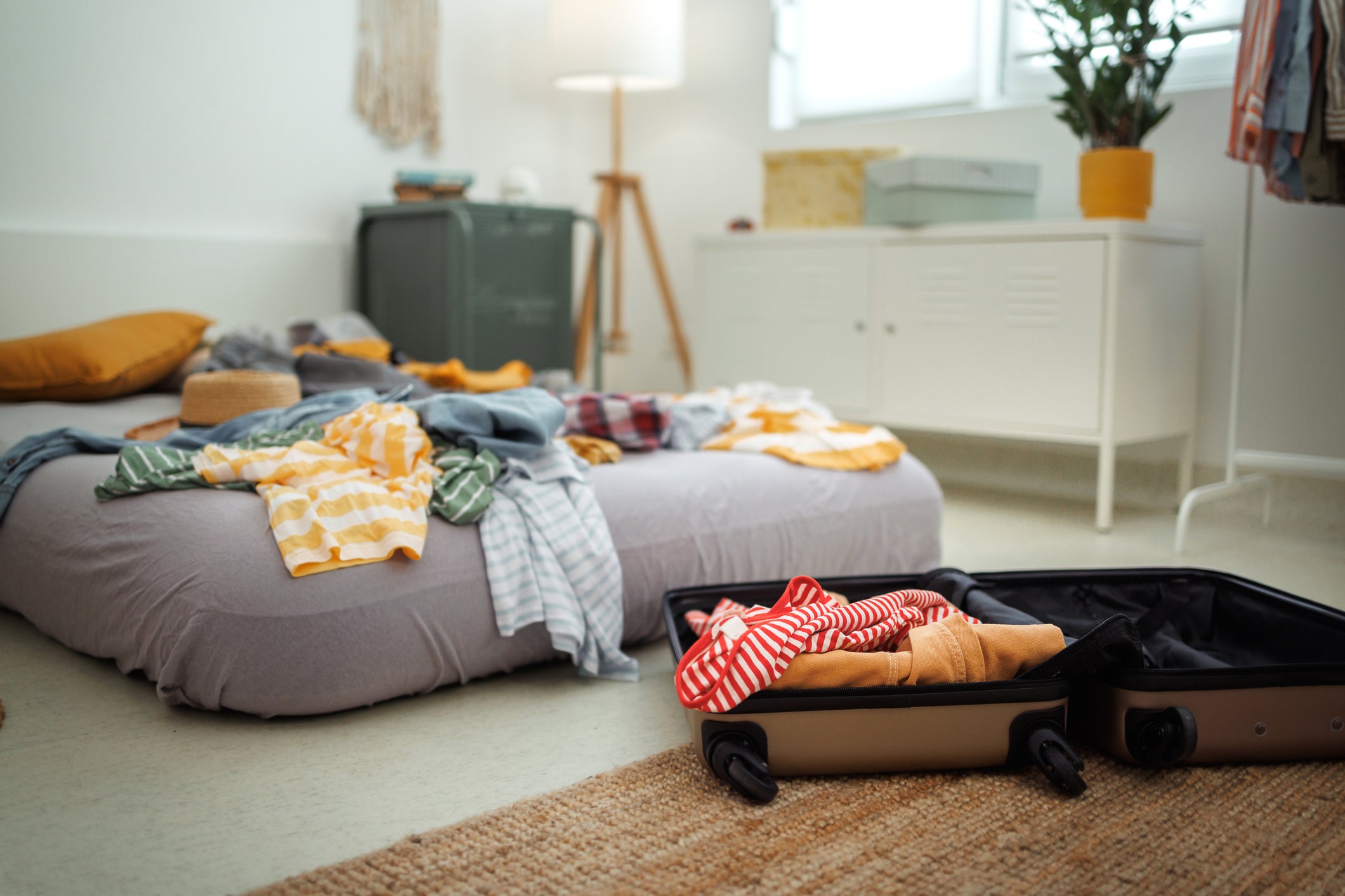 <p>Many people struggle with their emotions when arriving home from a trip – and for some it can be overwhelming</p>