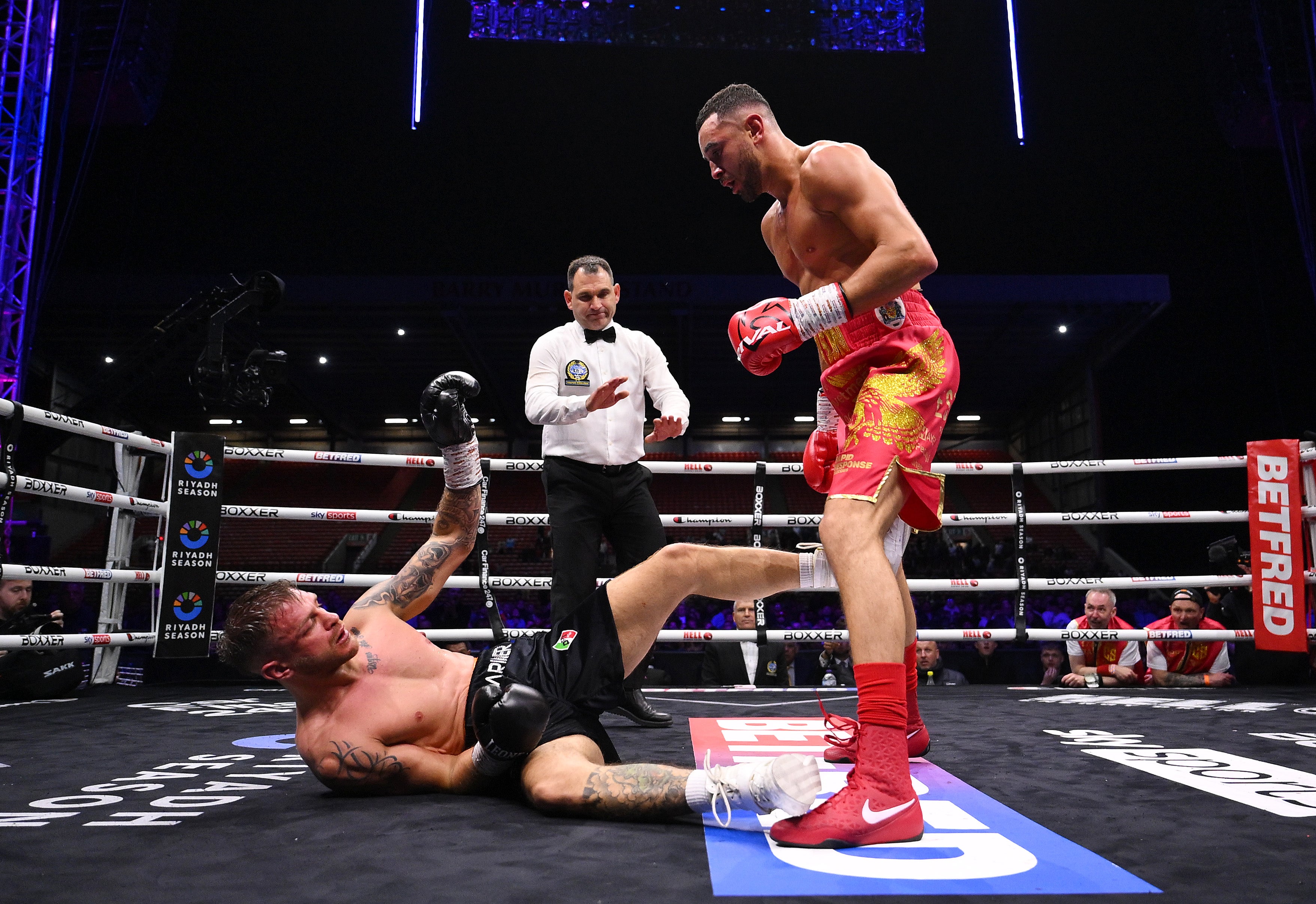 Having stopped Zucco in June, Simpson will be eyeing a knockout of Troy Williamson