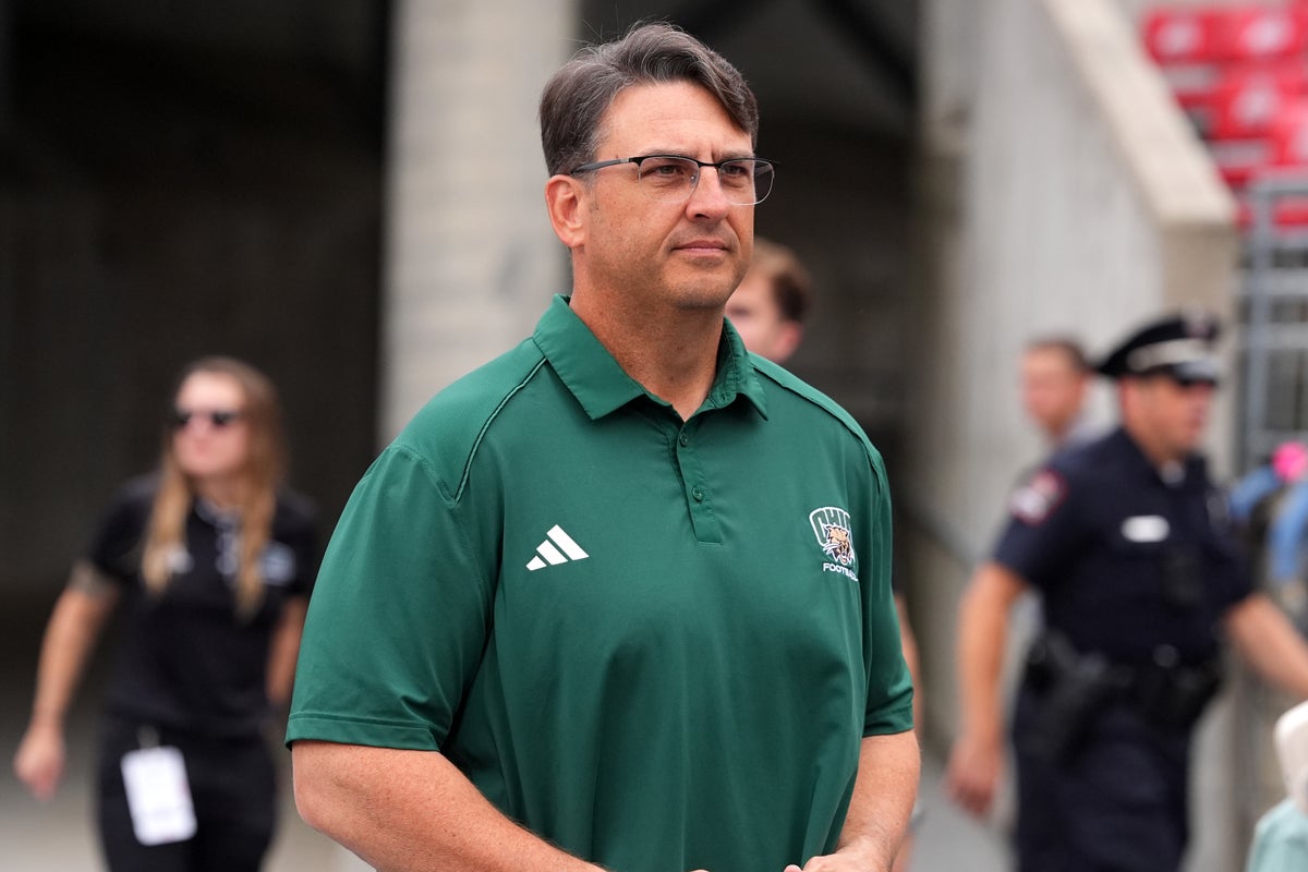 Ohio coach Brian Smith fired over ‘serious professional misconduct’ allegations – UK Times Ohio coach Brian Smith fired over ‘serious professional misconduct’ allegations – UK Times