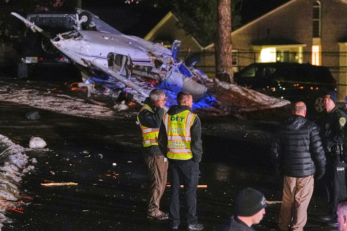FAA investigating after small plane crashes into New Hampshire condominiums