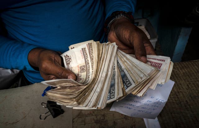 CUBA-MERCADO CAMBIARIO