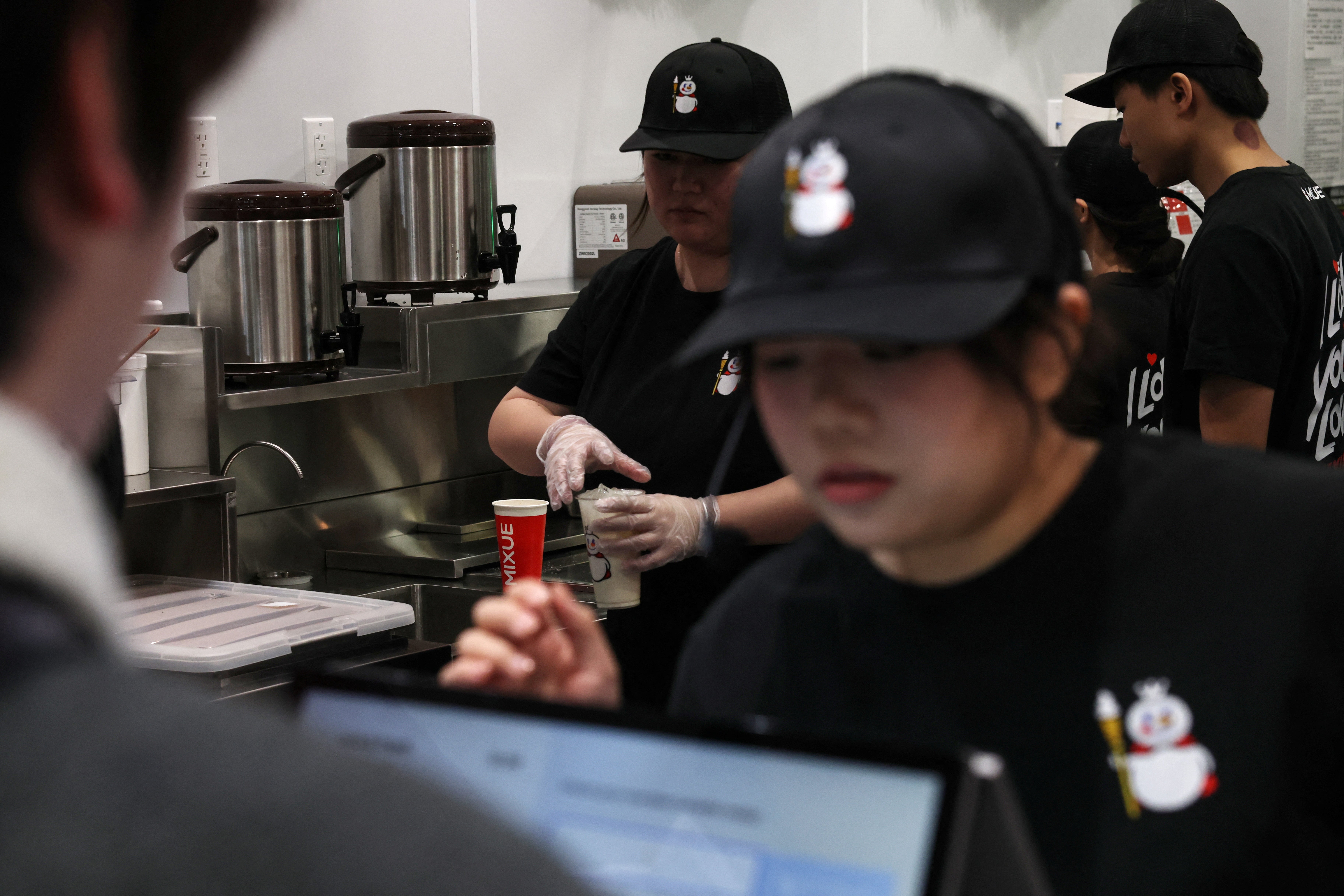 A number of Chinese tea brands are looking to expand to United States