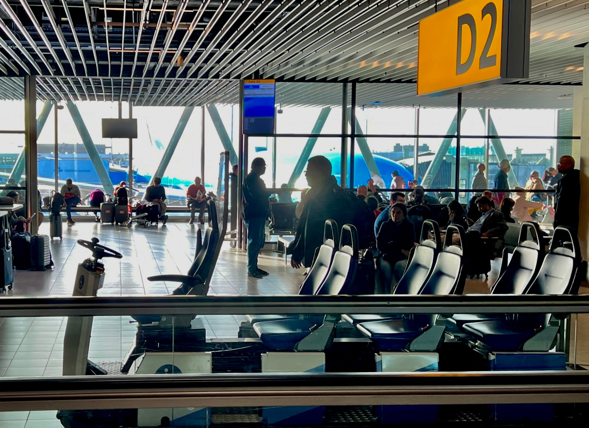 Our Thailand-bound reader may face delays at Schipol airport