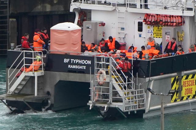 <p>New figures showed 803 people crossed on Saturday, bringing the total to 1,426 within the past week</p>