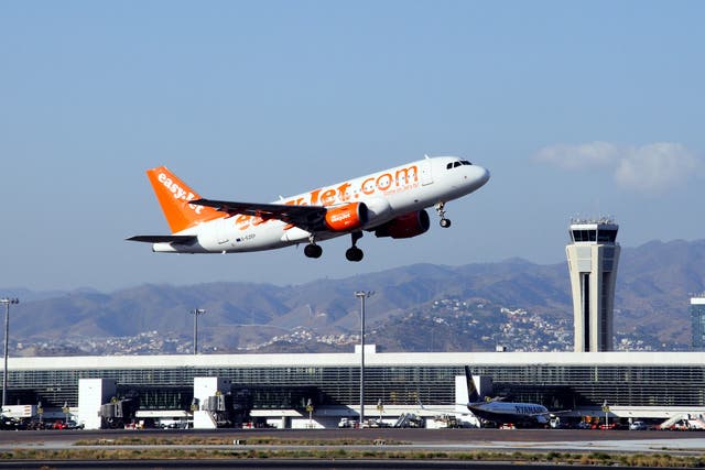 <p>El vuelo de Málaga a Gatwick salió con 11 horas y 15 minutos de retraso </p>
