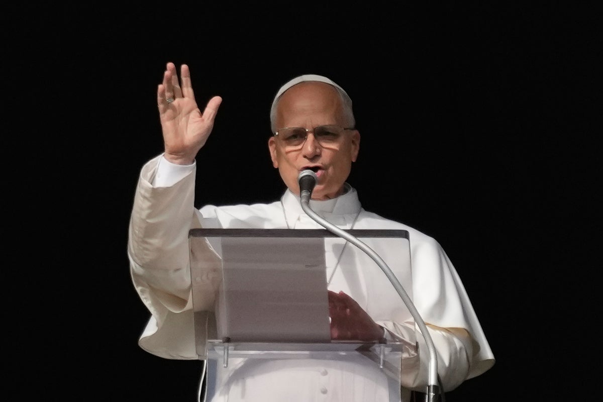 Pope offers gentle critique of Vatican culture in Christmas greeting reminiscent of past