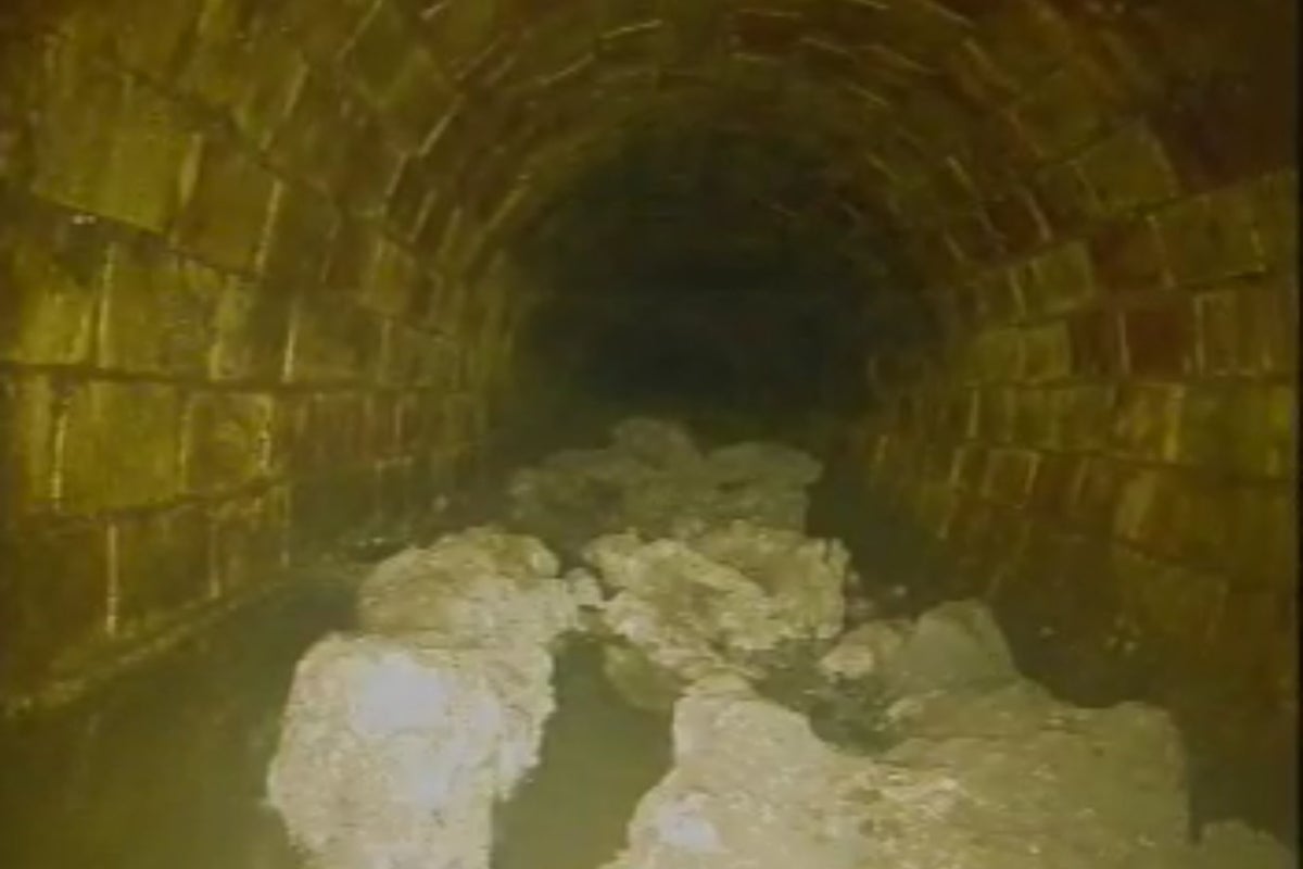 Christmas warning after 100-tonne fatberg discovered in London sewers Christmas warning after 100-tonne fatberg discovered in London sewers