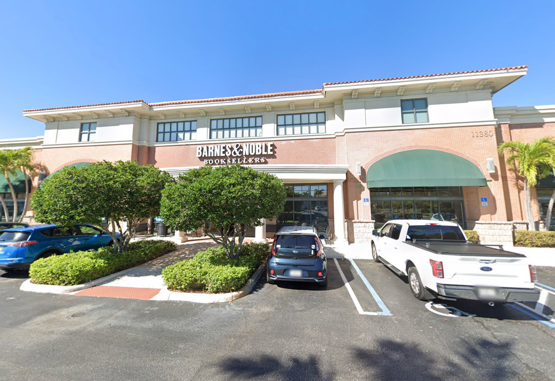 The attack took place at the Barnes & Noble store on 1380 Legacy Avenue, in Palm Beach Gardens, Florida