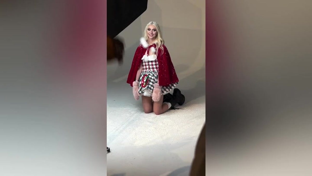 The Grinch's Taylor Momsen tries on original Cindy Lou Who costume
