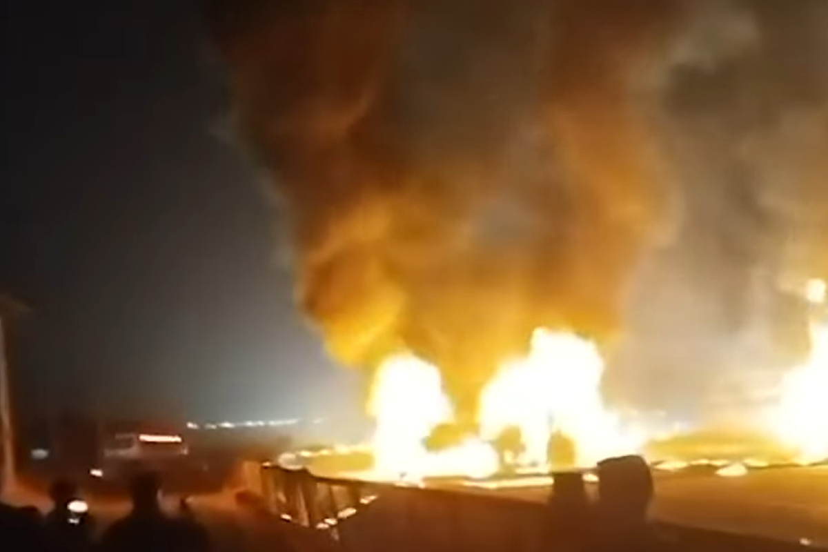 At least 10 dead as passenger bus erupts in flames after collision in India – UK Times At least 10 dead as passenger bus erupts in flames after collision in India – UK Times