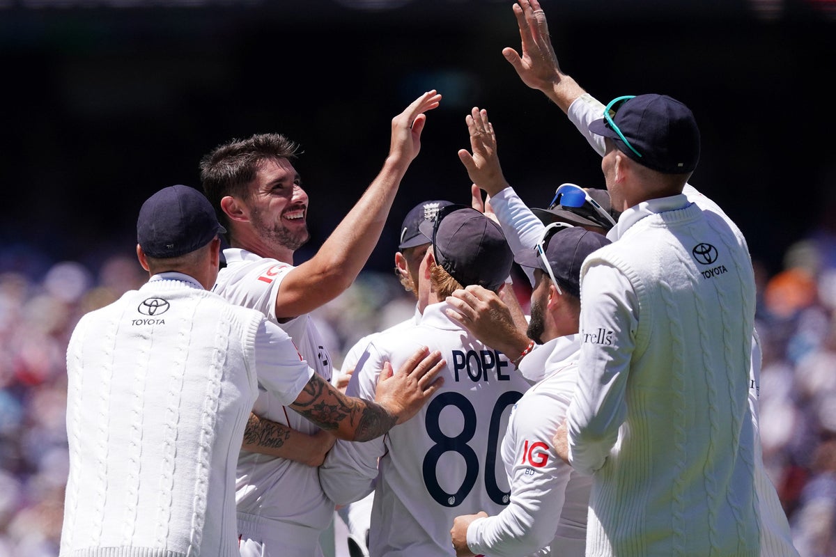 England’s bowlers strike as wickets continue to tumble at the MCG – UK Times