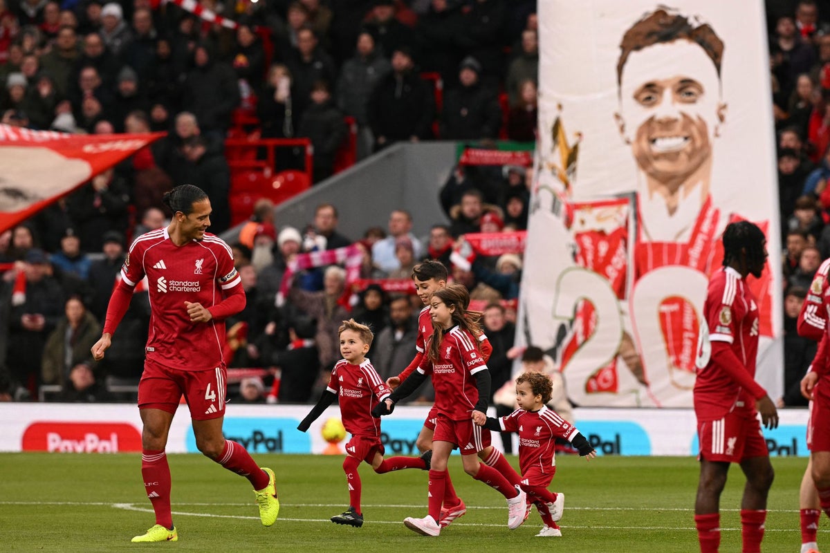 Liverpool and Wolves unite in tribute to Diogo Jota