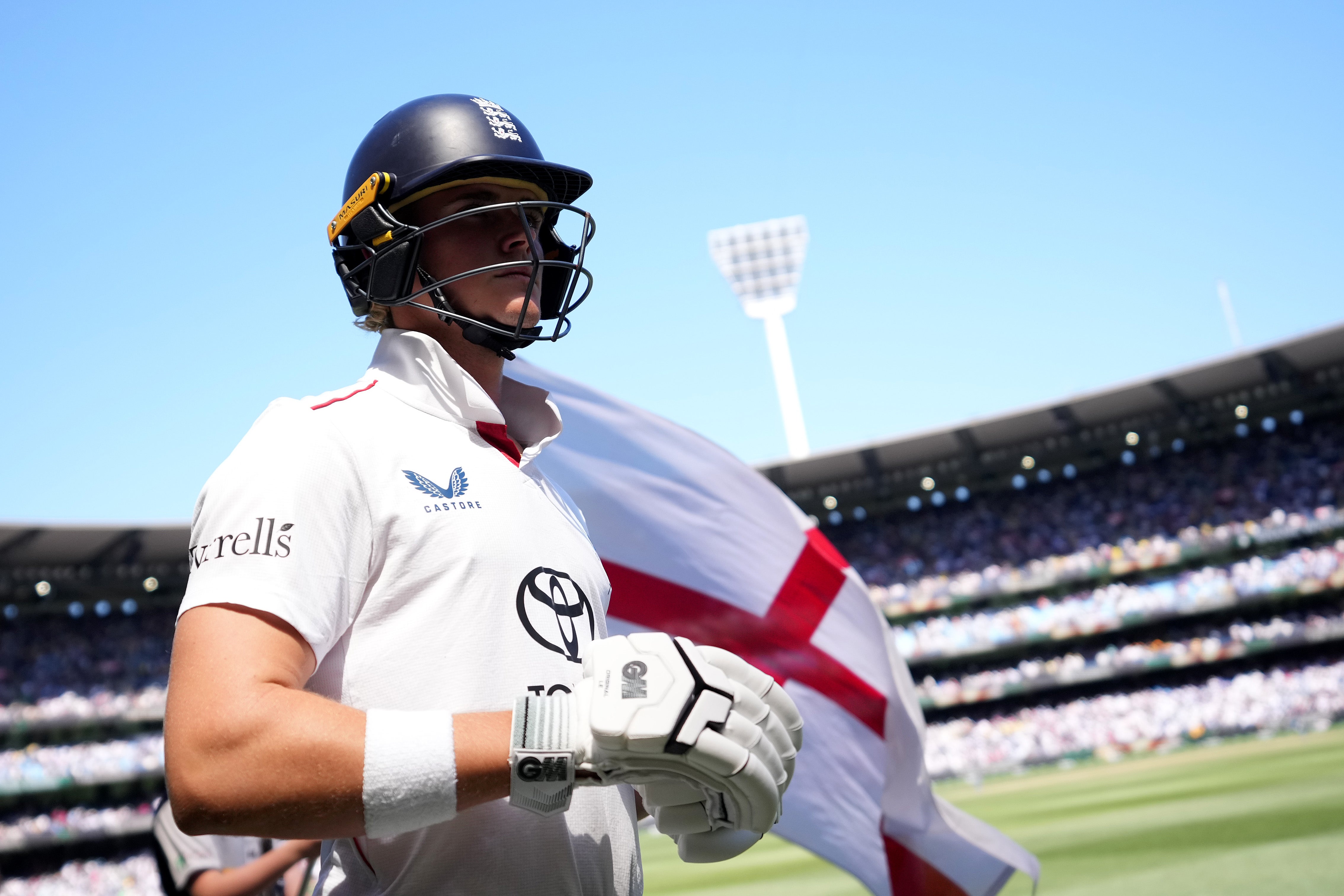 Џејкоб Бетел направио је кључних 40 да обезбеди победу Енглеске