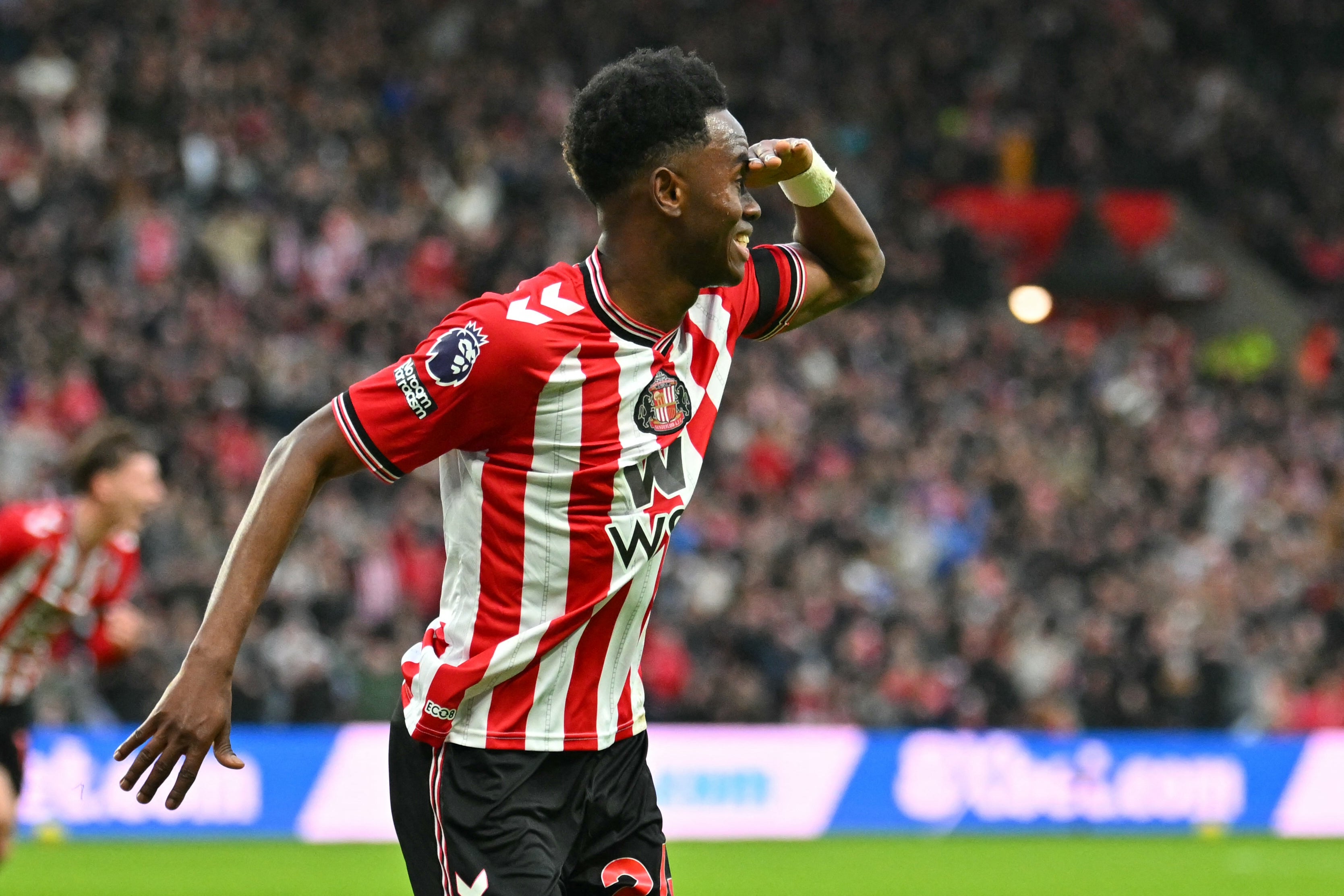 Сандерленд је повео са добрим ударцем Симона Адингре