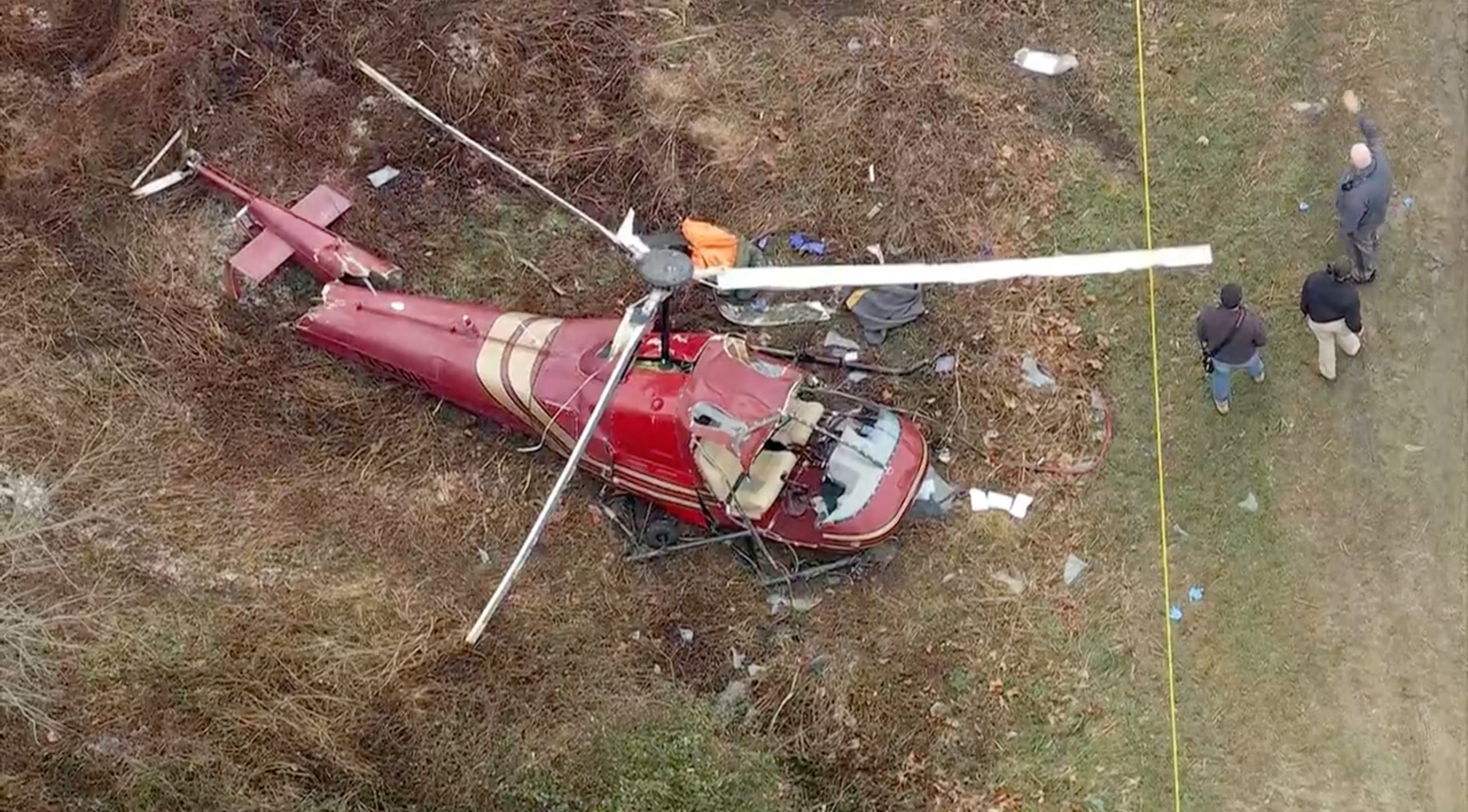 Two helicopters crashed mid-air in New Jersey Sunday afternoon, killing one pilot and critically injuring another